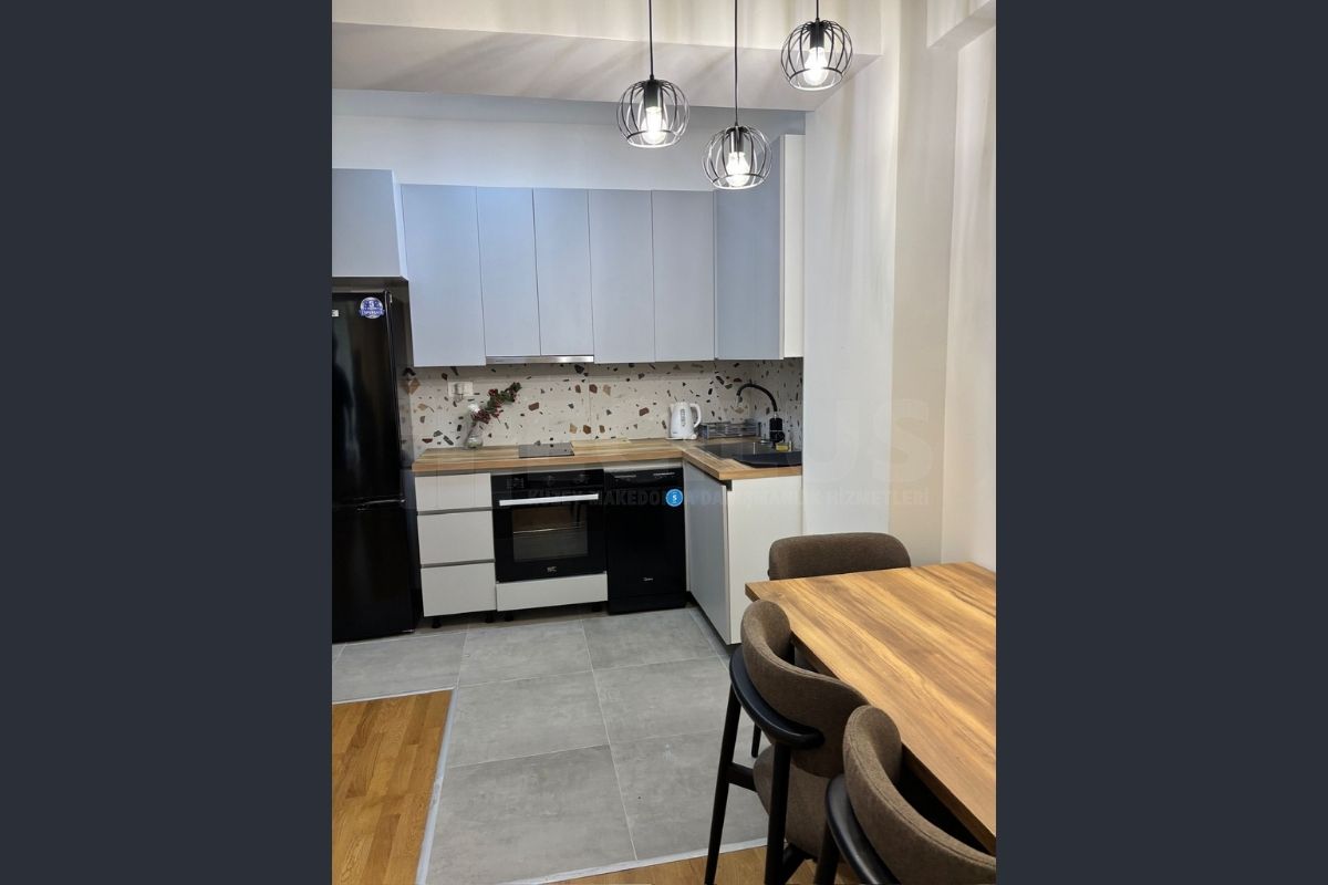 Centar Merkezi 1+1 Full Eşyalı Kiralık Lüks Daire — fotoğraf 2