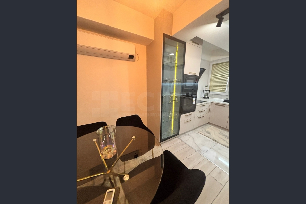 Centar Merkezi 1+1 Full Eşyalı Daire — fotoğraf 2